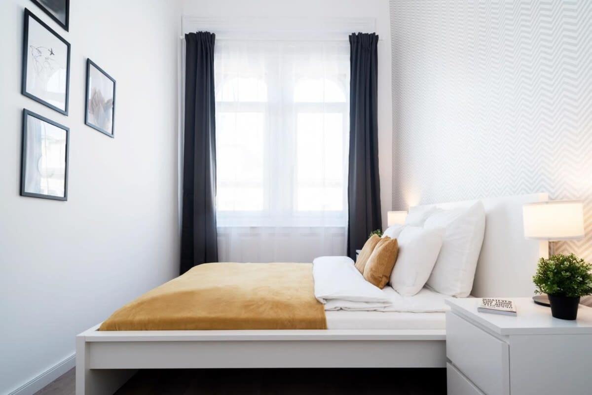 Large Apartment At Perfect Central Location Budapest Exterior foto