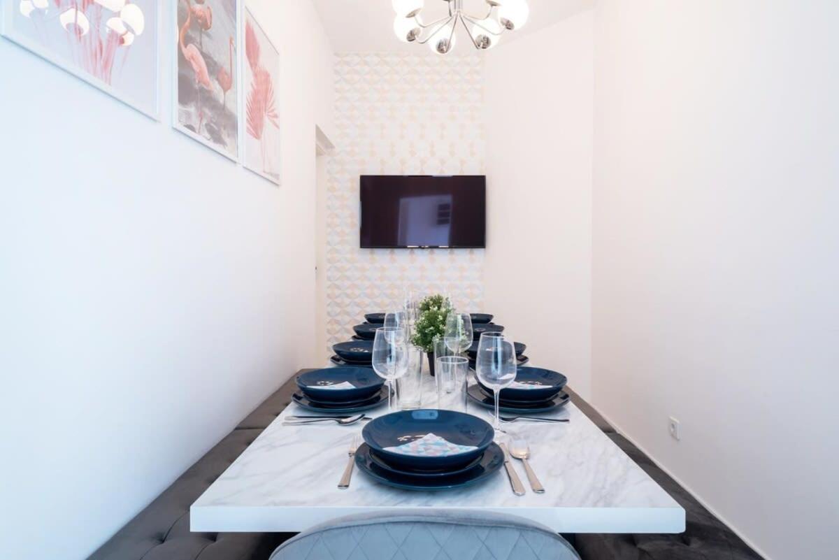 Large Apartment At Perfect Central Location Budapest Exterior foto