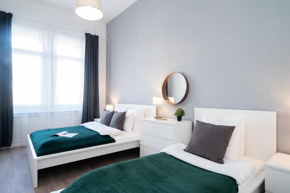 Large Apartment At Perfect Central Location Budapest Exterior foto